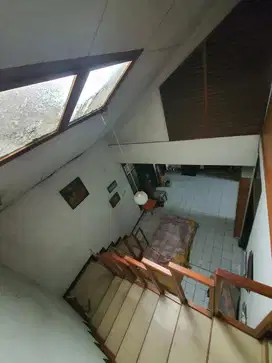 (BIG SALE) RUMAH BUMI KOPO KENCANA, 2 LANTAI , PUSAT KOTA, HARGA NJOP