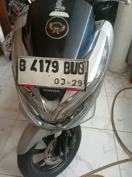 Di jual Honda pcx ABS ful ori gional siap pakai surat surat komplet