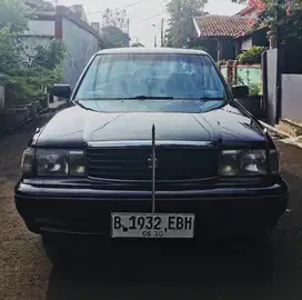 Dijual Toyota Crown RoyalSaloon 2.0i