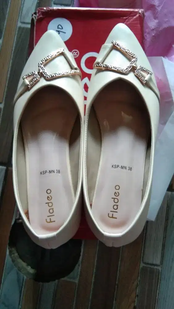 Sepatu Merk Fladeo