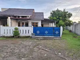 Dijual Rumah Komplek