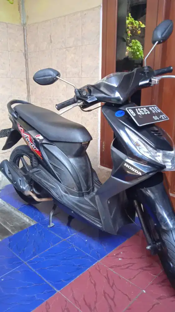 Di jual honda beat tahun 2011