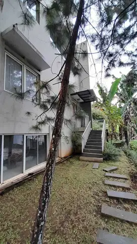( HOT SALE) RUMAH RESOR DAGO PAKAR, BANDUNG, DEKAT LEMBANG , STRATEGIS