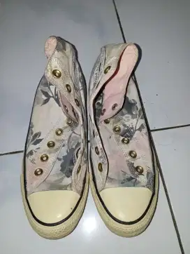 Sepatu Converse