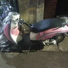 Scoopy pinky 2010