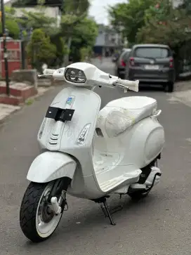 Vespa sprint Justin Bieber 2022