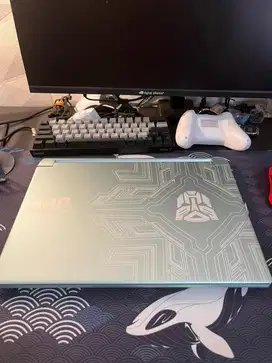 Laptop ADVAN PIXWAR X TRASFOMERS