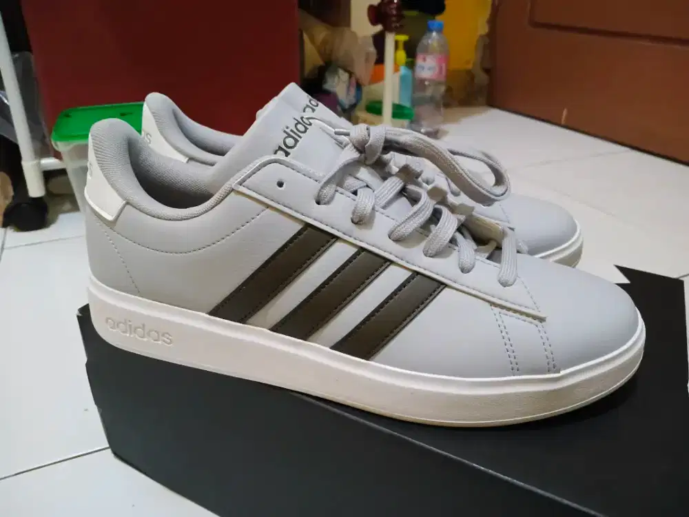 Adidas grand court 2