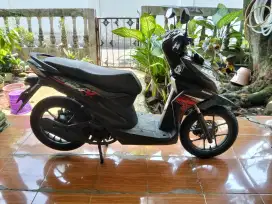 Honda beat THN 2023,warna hitam,pajak hidup