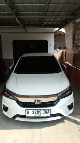 Jual honda city sedan thn 2022 km low ful orginal.