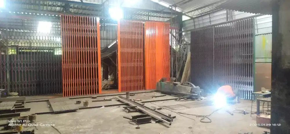 pintu harmonika