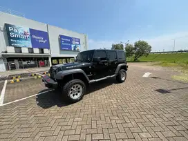 Jeep Wrangler JK Sport X 4 Doors Bensin 3600cc A/T Tahun 2014