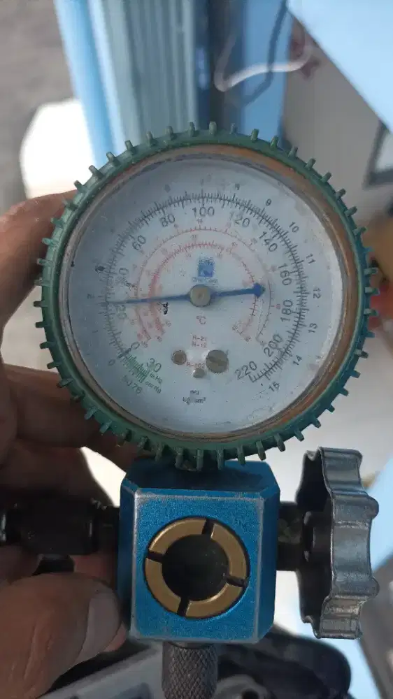 SERVIS AC DAN KULKAS BERGARANSI