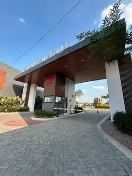 PANDANARAN AVENUE NEMPEL JALAN RAYA BULUSAN TEMBALANG