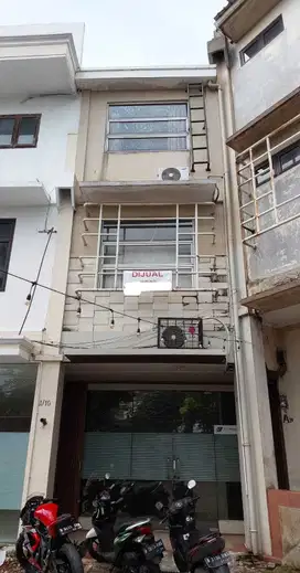 Di Jual Ruko 3lt -Tanah Kusir-Pondok Indah-dekat pintu tol