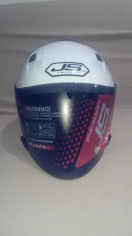 Helm ganteng baru warna putih sudah sni