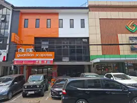 Disewakan Ruko 3 Lantai Lokasi Setrasari Mall