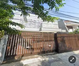 Disewakan ex resto di raya satelit surabaya barat