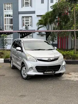TOYOTA AVANZA VELOZ MATIC 2013