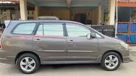 Toyota Kijang Innova 2009 Bensin