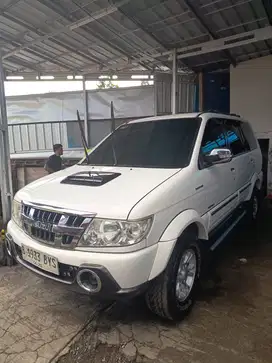 Isuzu Grand touring 2014 Diesel