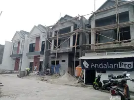 Rumah townhouse super murah siap huni 300meter dari pintu Tol cipayung