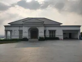 Dijual rumah mewah halaman sangat luas view menark