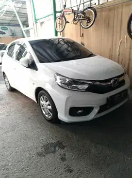 DP 5 j JT Honda Brio E CVT AT 2020  White Pearl