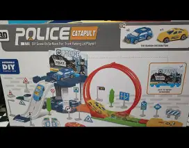 Mainan mobil police