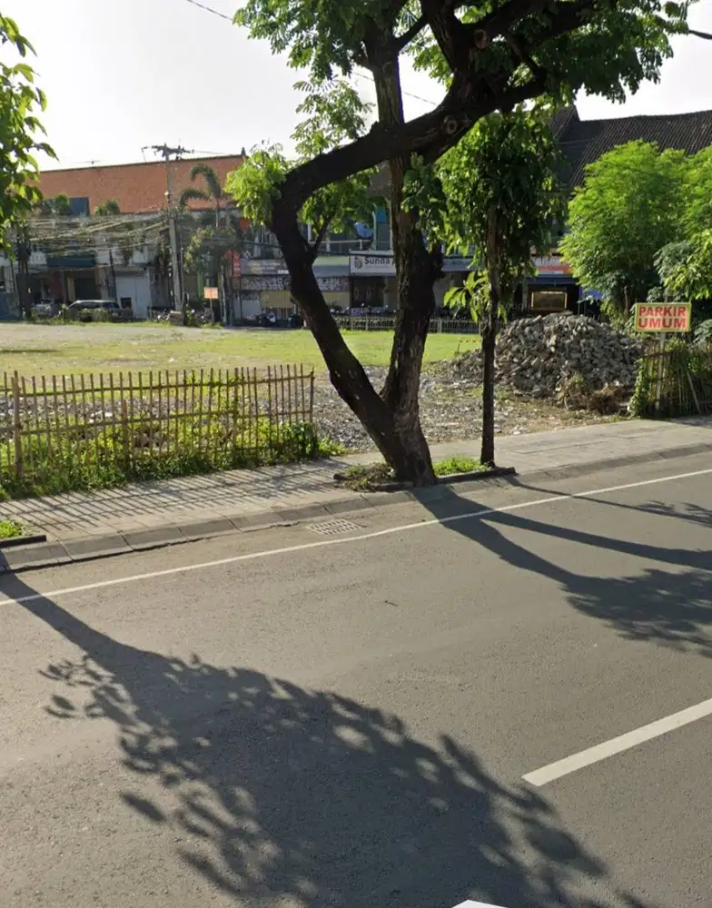 Tanah HOOK PREMIUM MAINROAD DEWI SRI KUTA BADUNG dekat McDonalds