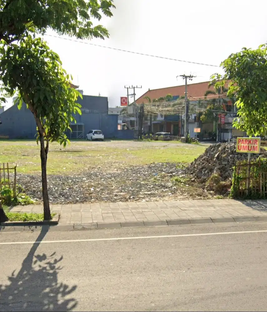 Tanah HOOK PREMIUM MAINROAD DEWI SRI KUTA BADUNG dekat McDonalds