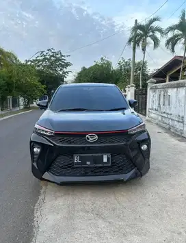 Xenia R sporty Metic