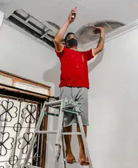 Tukang plafon perbaikan dan kebocoran