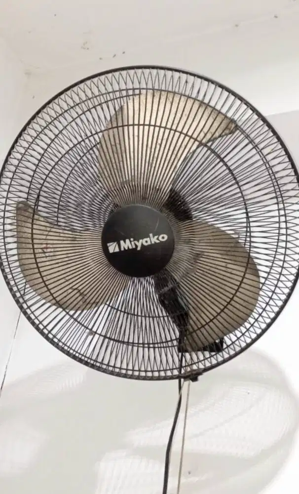 Kipas Angin Miyako Kipas Dinding Wall Fan Besi