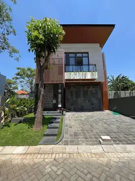 RUMAH BARU NEW TROPICAL SWIMMING POOL 2 LANTAI CITRALAND