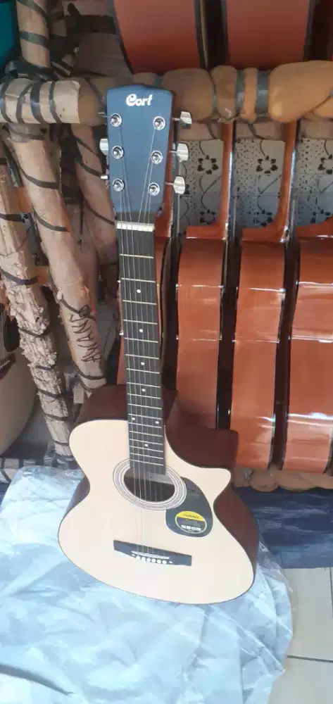 GITAR AKUSTIK CORT