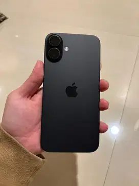 Iphone 16plus 128GB warna hitam Garansi sampai April 2026138