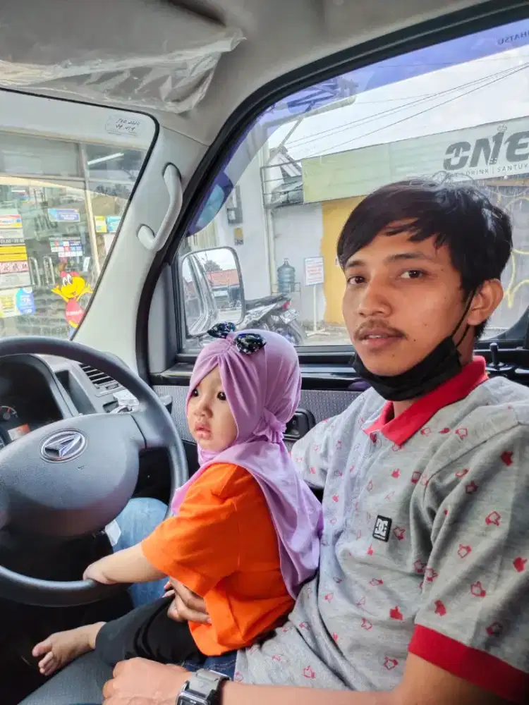 mencari uang tambahan untuk hari sabtu dan minggu