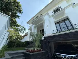 Dijual: 6 Bedroom Rumah Brandnew Modern di Kemang