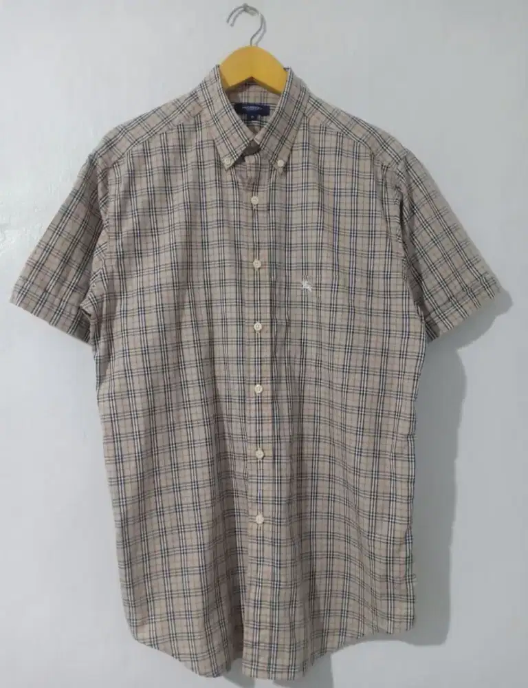 Kemeja Burberry Size L