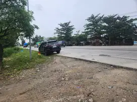 Tanah 15x 67, ditepi Jalan Lintas  truk, dekat kepusat Kota.