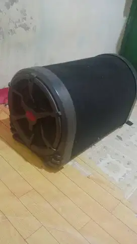 Subwoofer Mobil merk Braton