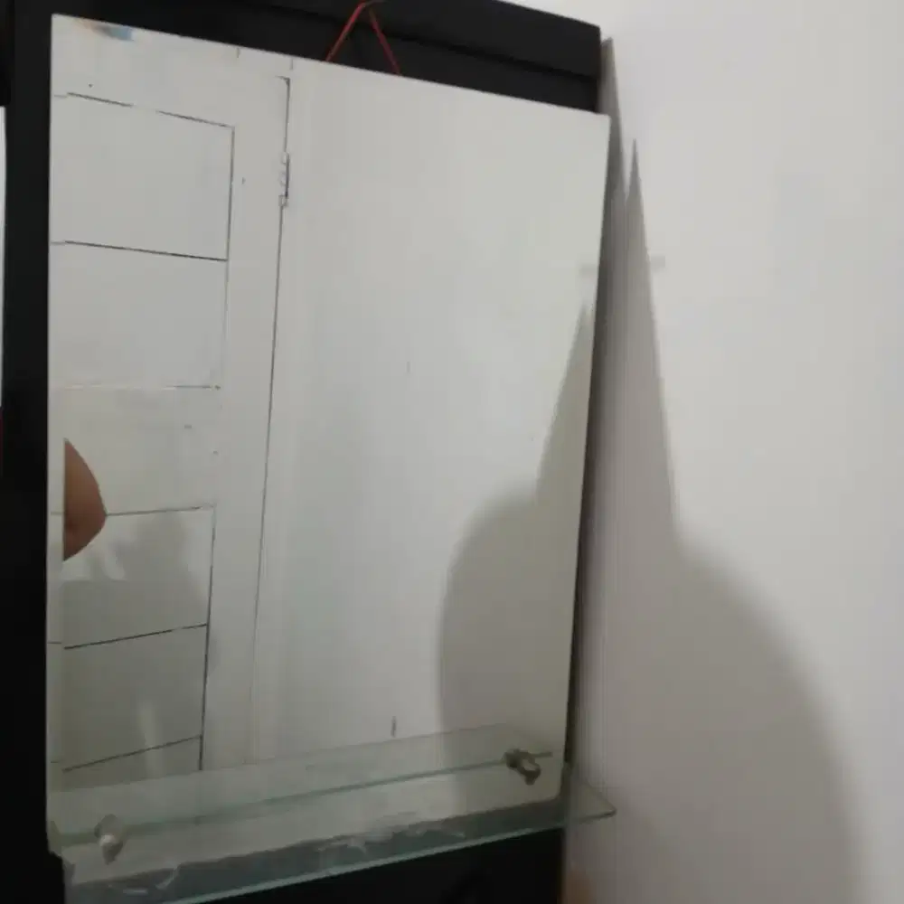 Cermin kamar mandi