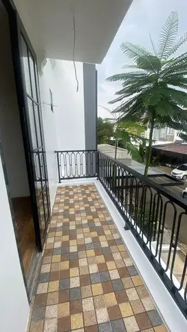 RUMAH CAKEP AMERICAN CLASSIC 3 LANTAI OPSIONAL 4/5/6 KAMAR TIDUR
