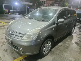 Nissan Grand livina 2010 Bensin