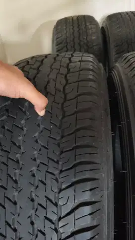 Ban Dunlop Grandtrek Hilux