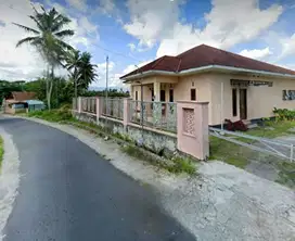 Dijual 2 rumah satu lokasi, view sawah dan gunung, dekat Lapangan Krap