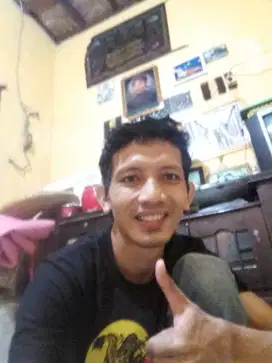 Bismilah saya lagi mencari pekerjaan / Helper / kenek / atau kurir /gd