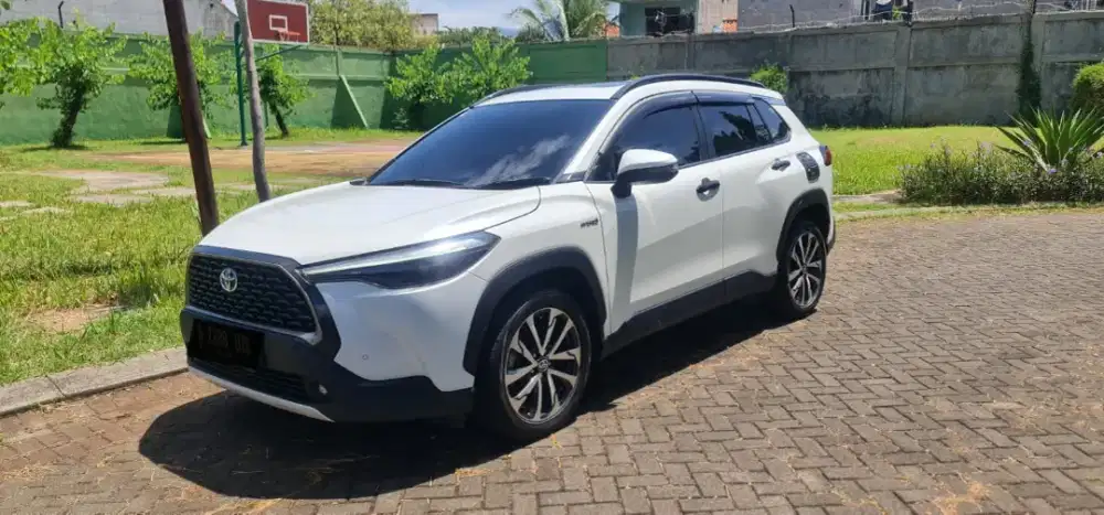 Toyota Corolla Cross HYBRID at 2021