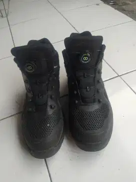 Sepatu pdh safety tanpa tali